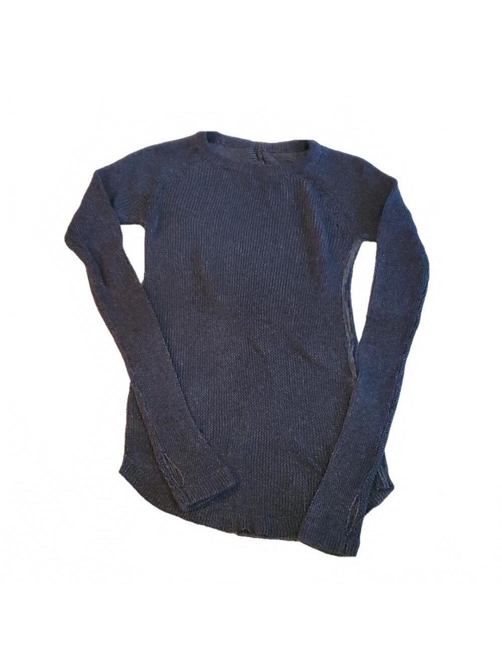 #1101 Lululemon sweater approximate size 2 t553.